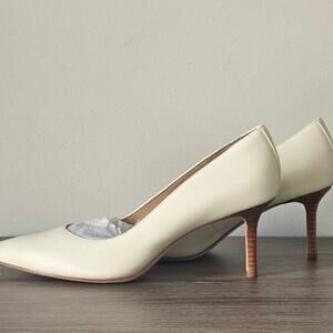 Lauren Ralph Lauren Women's  Lanette Leather Pumps Size 9.5 Cream NEW